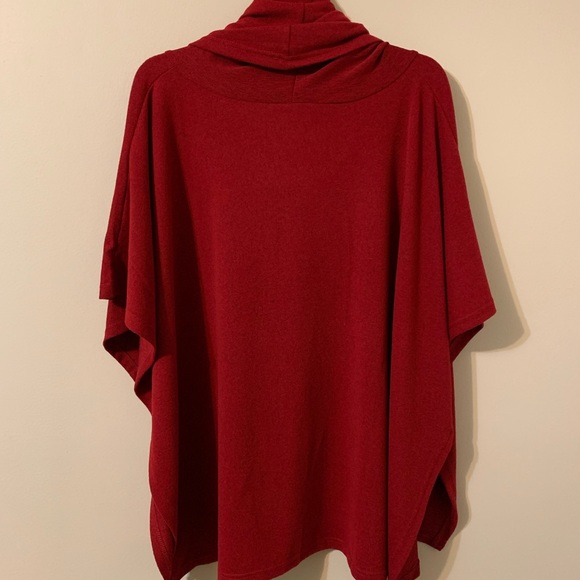 Poncho by ARYEH size Large - Picture 14 of 14